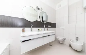 Bonito apartamento de 3 habitaciones en Marina - Image 3