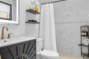 Tranquil Trails Luxury Retreat - Image 5