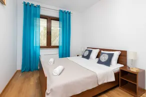 Willa 4 Pory Roku 19 | Unique Apartment in Jastrzębia Góra Close to the Beach | Parking & Balconies - Image 4