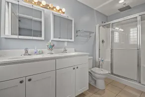 Blue Sea Star | Quiet Oyster Bay Cul-de-Sac w/ Screened Porch, First-Floor Suite & Pet Friendly - Image 3