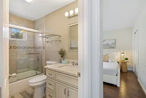 Luxo Stays |Stanford| 3bd/2ba #pet #comfy - Image 2