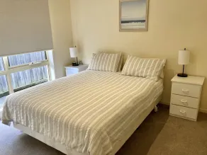 3 soveværelser 2 badeværelser ferielejlighed.  Minimum 2 nætter ved reservation. - Image 4