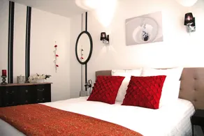 Entdecken Sie die PROVENCE in CHARME Haus 4 *, Schwimmbad, Sauna, VUE Sainte Baume - Image 4