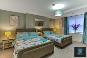 Crawford Square Apartment - Image 4