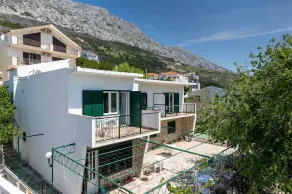 Apartamento-estudio con balcón y vista al mar Lokva Rogoznica, Omis (AS-18638-c) - Image 4