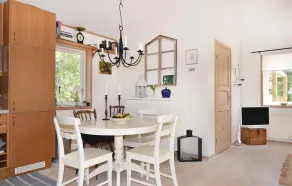 2 værelses fantastisk hjem i Lärbro - Image 3