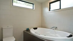 Coastal View Cabins Deluxe Spa, Wilsons Promontory - Image 3