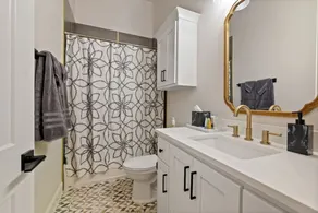 Near The Gathering Place | 5-BR Luxury Family Stay - Image 4