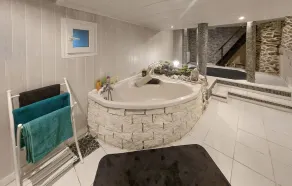 Gorgeous home in Villars - Image 4