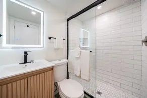 Ocean's Edge Luxury Rentals - Image 3
