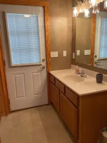 Three Bedroom FLOATING Home @Froggies/ Whitman Hollow Marina.   - Image 4