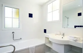 Belle Villa ist mit Piscine Privée, au coeur du Golf! - Image 2
