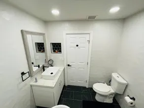 New! Stylish Home, 4TVs, 5min to Dwntwn! Pets ok! - Image 3
