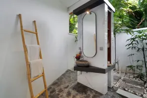 Beachfront Villas in Bali with Private Infinity Pool and huge garden. - Image 2