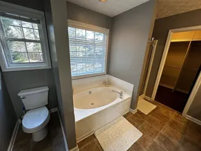 Cozy Home 5 min to Mall of GA, Coolray Field/30 min to Lake Lanier/45 min to Atl - Image 3