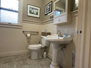 Large Historic home near Swedetown Trails-pet friendly - Image 5