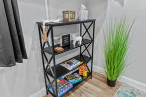 Fully Stocked 4BR Bungalow | Near Tower Grove Park & The Grove | Free Parking - Image 2