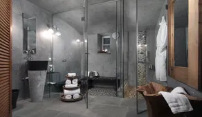 5 Senses luxury villa with jacuzzi - Image 4