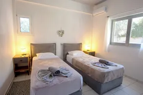 Villa Josefine-Charming 4-bedroom villa with private pool and parking - Image 2