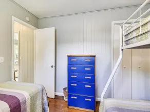 Cozy Vacation Home w/Sun Room in Bethany West - Image 4