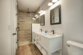 Lakefront Treehouse w/ Dock · 2 King Suites · Sleeps 12 · Voted Best of Kentucky - Image 4