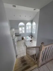 Spacious 8 Bedroom Beach House - Image 2
