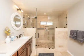 Luxury Hilltop Retreat: GameRoom/Volleyball/Putting Green/BasketBall Court&More! - Image 5