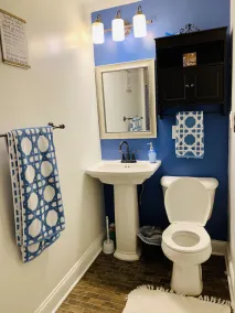 Comfort, space, and ideal location = a Grand Time On Grand! - Image 5