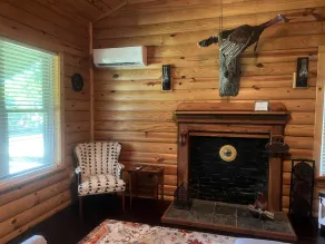 Country log cabin in beautiful middle Tennessee - Image 3
