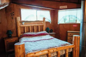 Romantic Wilderness Tree House - Image 2