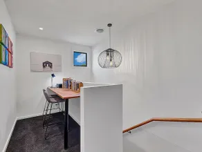 Island Lakeside Retreat central to town - Image 2