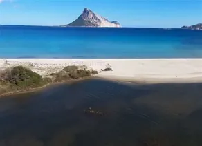 Hus med have tæt på stranden - Image 5