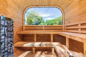 Luxurious villa with spa, playground and golf course - Image 2