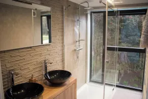 Detached bungalow with 4 bedrooms, 3 bathrooms and a sauna - Image 3