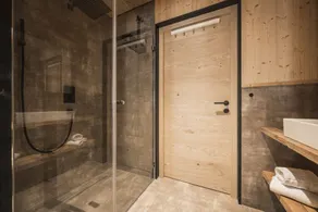 New Chalet With Garden and Private Sauna - Image 5