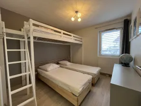 Peaceful Mountain Escape: 2BR Apartment, Terrace, Close to Ski, Free Parking, WiFi - Image 5