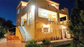 Gythio Seaside Villa Dimitrios- Apartment - Image 4