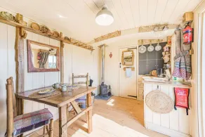 Littlestock Shepherds Hut - Image 5