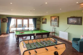 Suleskerry: stunning views, hot tub & games room - Image 2