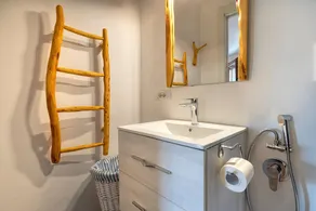 Einzimmerapartment 'Sa Domo Isola Rossa' mit Meerblick, privater Terrasse und Klimaanlage - Image 3