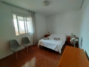 Superbe Appartement Avec Terasse et Piscine Proche de la mer - Image 3