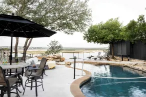 AustinTeton's Sunset Cliff Resort on Lake Travis - PRIVATE WEDDING, EVENT, HEATED POOL, BOAT DOCK - Image 5
