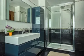 Luxurious house, gorgeous view in a charming environment - Image 3
