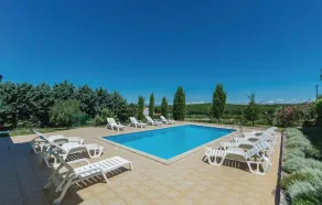 Vacker lägenhet i Porec med pool - Image 4