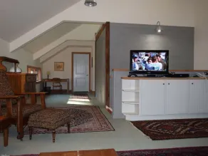 Modern Apartment; Easy Commute To Cornell University Or Ithaca College - Image 2