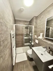 Cozy Apartment with Parking and Outdoor Space - Image 2