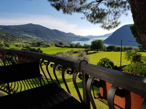 Independent part of a villa. Large private park with swimming pool. Magnificent view - Image 5