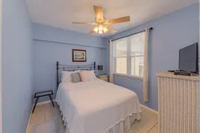 Vente de nuit gratuite! Oceanfront Condo. À quelques pas de la plage. Magnifique vue sur l'océan - Image 4