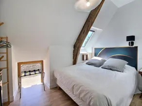 Elegant Neulliac Holiday Home for 15 - Image 5