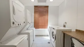 2 Bedroom | Pool. Free Breakfast. Gym. - Image 2